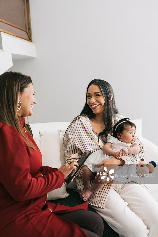 母婴支持咨询，婴儿在场图片素材