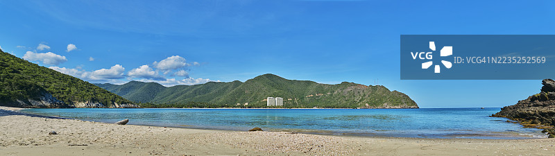 阳光明媚、天空湛蓝的巴伊亚德卡塔全景。阿拉瓜州，委内瑞拉。图片素材