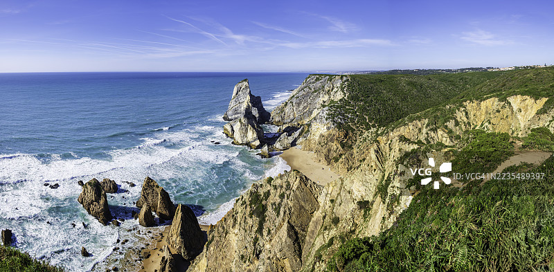 乌尔萨海滩，位于罗卡角（葡萄牙）图片素材