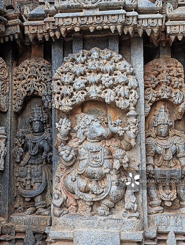 卡纳塔克邦霍伊萨拉王国的切纳卡萨瓦寺庙雕塑图片素材