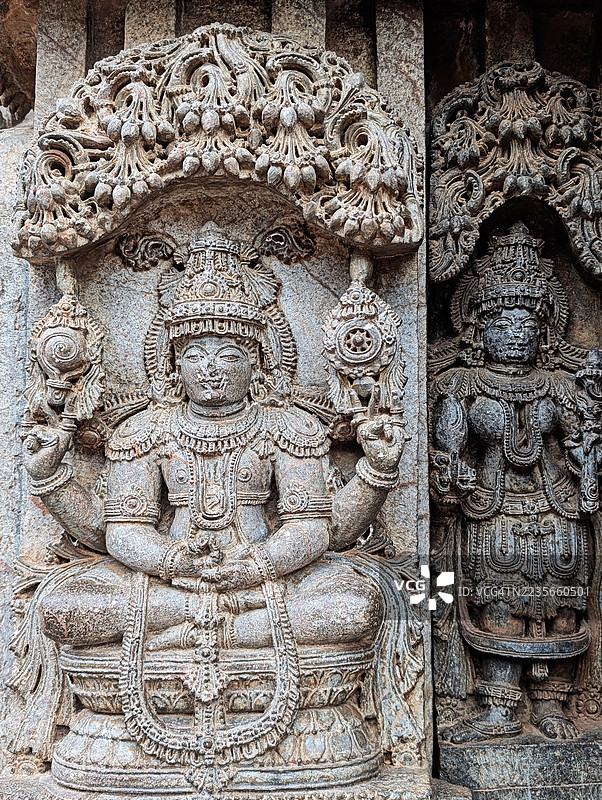 卡纳塔克邦霍伊萨拉王国的切纳凯萨瓦寺庙雕塑图片素材