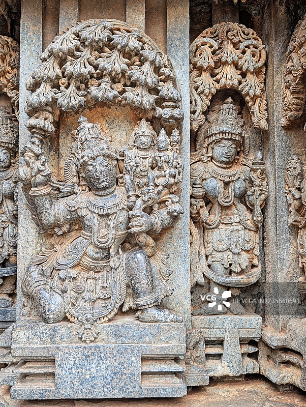 卡纳塔克邦霍伊萨拉王国的切纳卡萨瓦寺庙雕塑图片素材