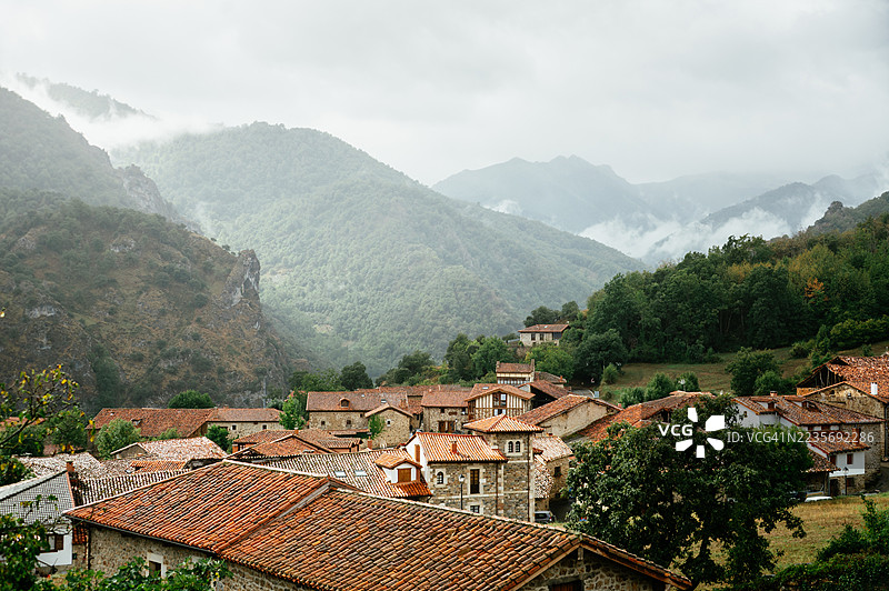 莫格罗韦霍，坎塔布里亚，西班牙图片素材