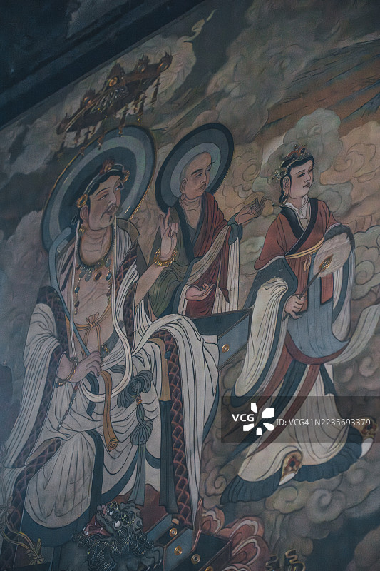 山西大同山华寺的传统壁画描绘人物图片素材