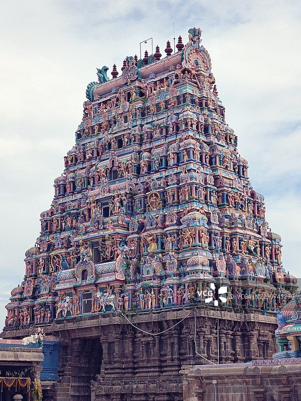 维鲁达吉里斯瓦拉寺或帕扎马莱纳达寺，是位于印度泰米尔纳德邦维鲁达查拉姆的一座印度教寺庙。图片素材