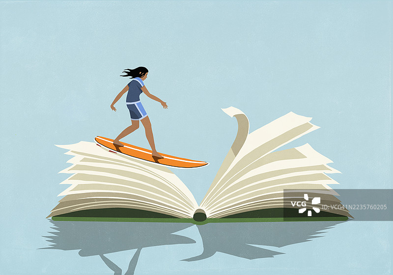 在蓝色背景下，女人站在冲浪板上，冲浪于翻开的书页上。图片素材