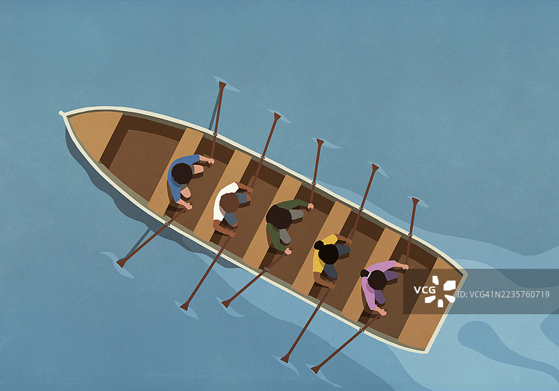 从上方俯视男女在水上倒划小船图片素材