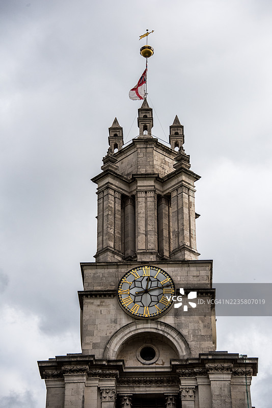 从街道看圣安妮教堂，莱姆豪斯塔图片素材