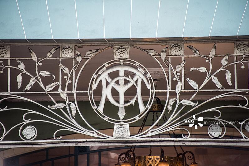 米其林之家入口处的铁艺图片素材