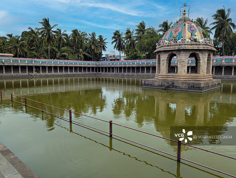 位于印度泰米尔纳德邦的维泰斯瓦兰科伊尔镇的维泰斯瓦兰神庙圣池，是一座备受尊崇的印度教寺庙，供奉湿婆神。图片素材