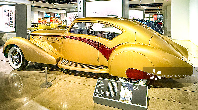 洛杉矶彼得森汽车博物馆的1937年德拉格汽车图片素材