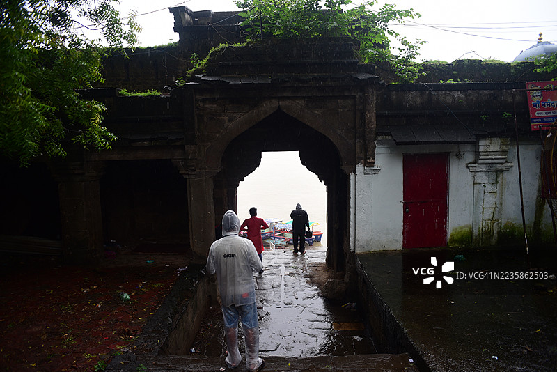 马赫什瓦尔堡垒中的阿希利亚·拜·霍尔卡尔雕像图片素材