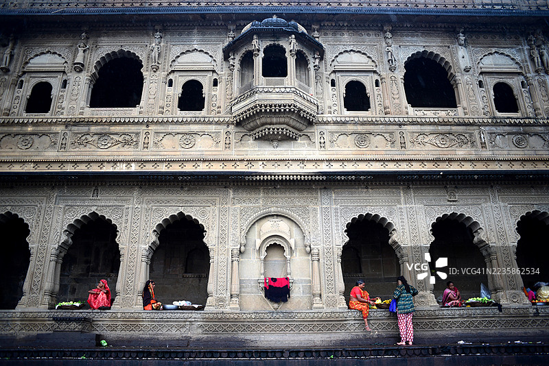 马赫什瓦尔堡垒中的阿希利亚·拜·霍尔卡尔雕像图片素材