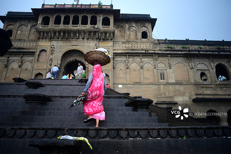 马赫什瓦尔堡垒中的阿希利亚·拜·霍尔卡尔雕像图片素材