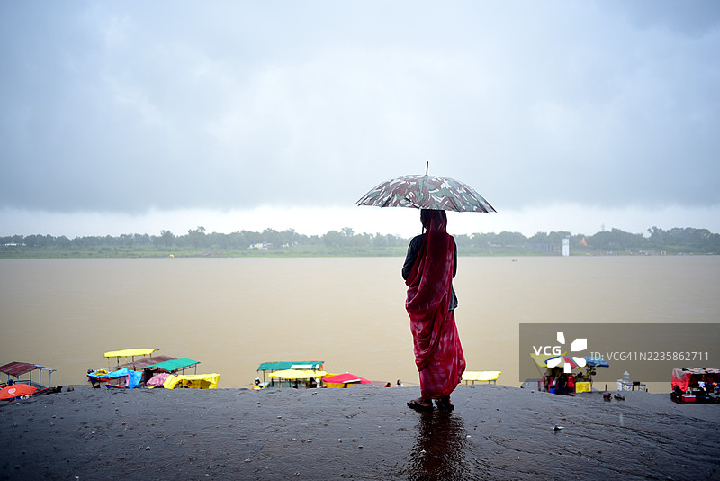 马赫什瓦尔堡垒中的阿希利亚·拜·霍尔卡尔雕像图片素材