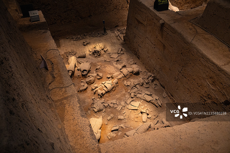 中国西安著名的兵马俑战士图片素材