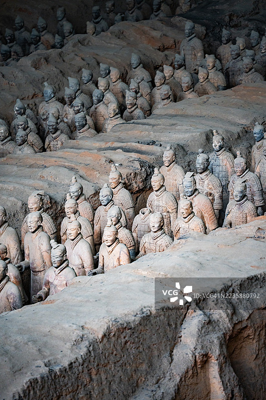 秦始皇陵中的兵马俑雕像图片素材