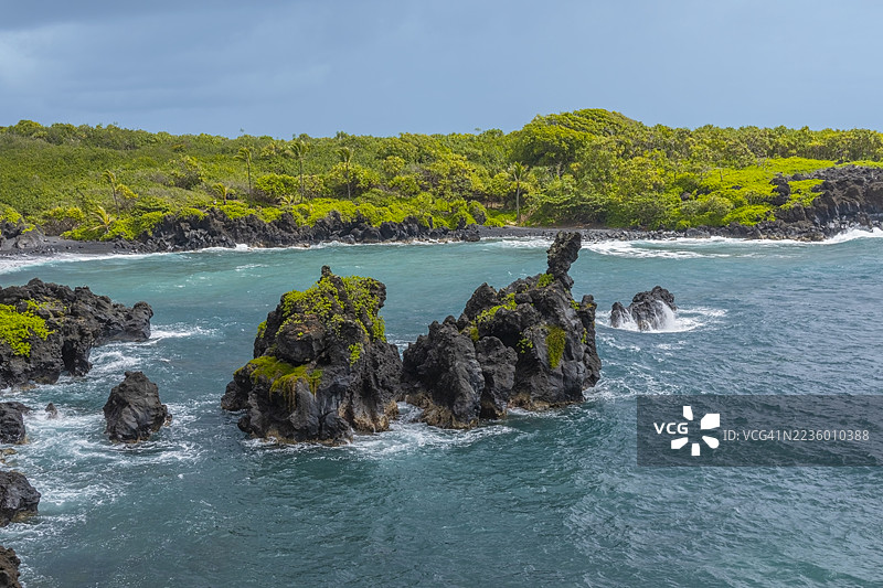怀安纳帕纳州立公园的霍诺卡拉尼黑沙滩 - 毛伊岛图片素材
