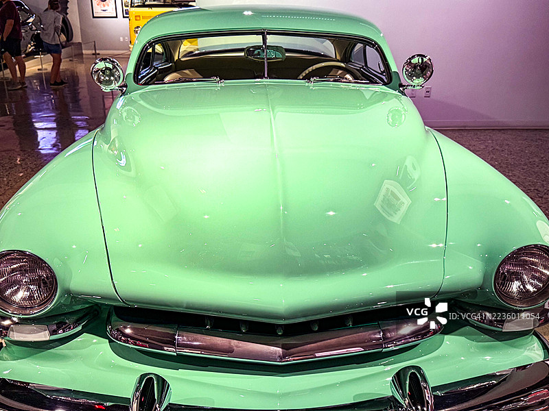 1951年梅丘里运动轿跑，位于洛杉矶彼得森汽车博物馆图片素材