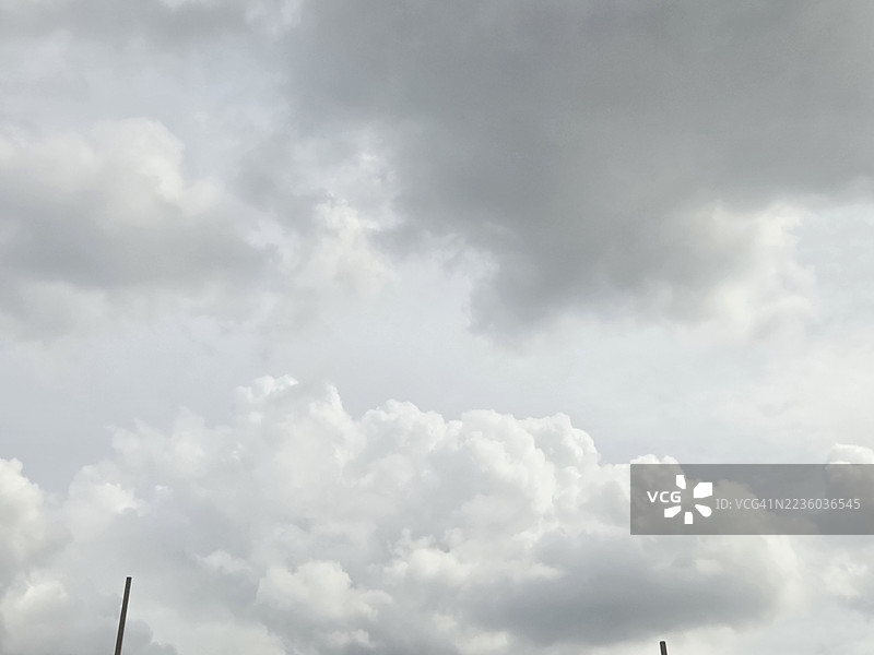 白色的云彩天空图片素材