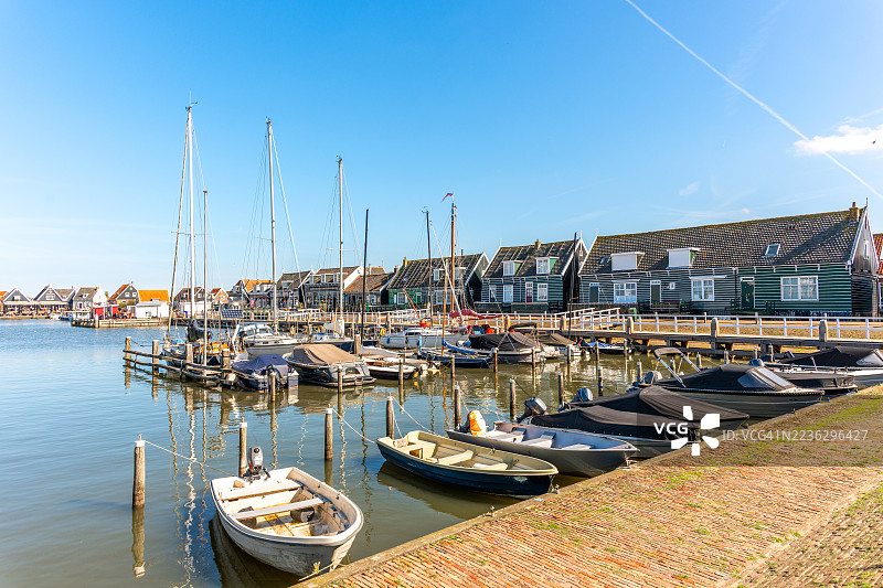 荷兰马肯的码头与船只图片素材