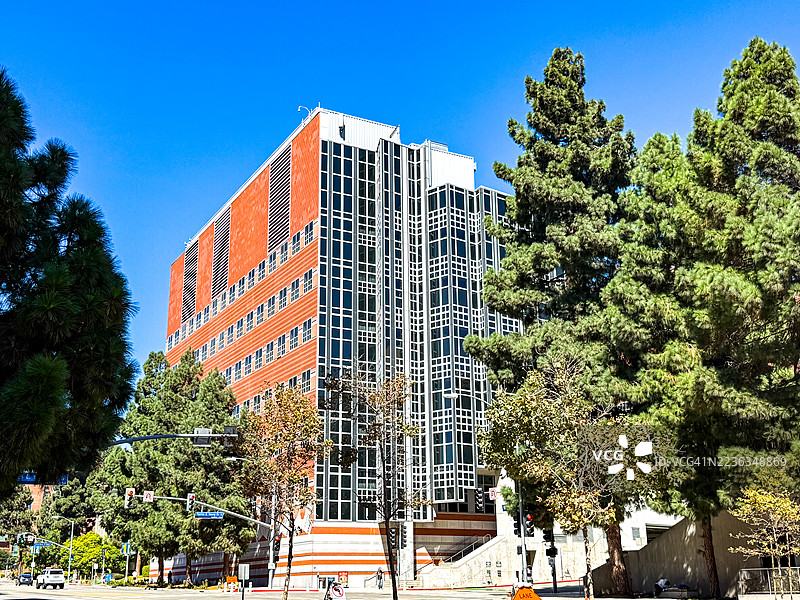 洛杉矶加州大学洛杉矶分校校园内的冈达（戈德施密德）神经科学与遗传学研究中心图片素材