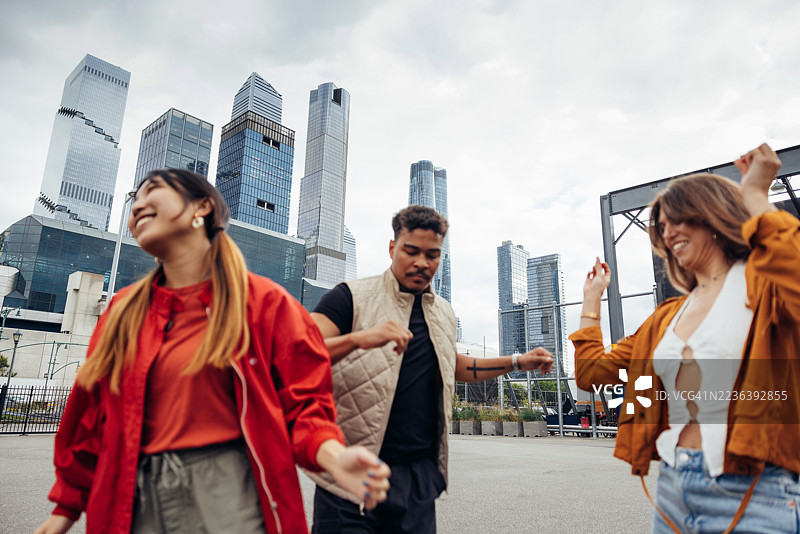 在城市中心庆祝运动图片素材