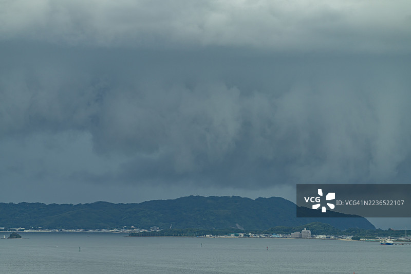 日本福冈市上空的暴风云图片素材