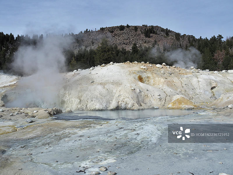 拉森火山国家公园的班帕斯地狱热泉区图片素材