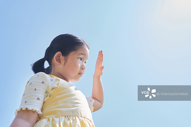 女孩，儿童，热浪，夏天，皱眉图片素材