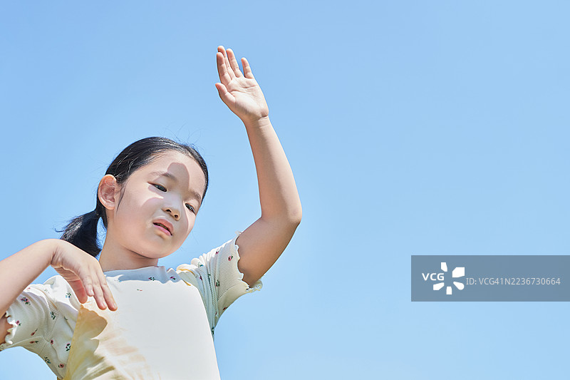 女孩，儿童，热浪，夏天，皱眉图片素材