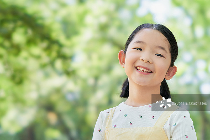 孩子们，面部表情，小学生，生活方式，好奇心图片素材