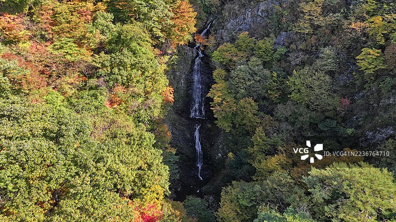 智异山国家公园瀑布，位于庆尚南道河东郡双溪寺东北方向图片素材