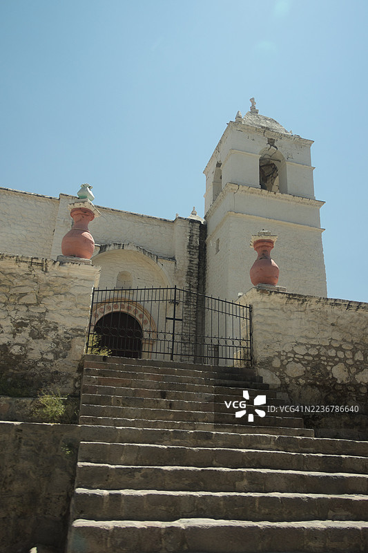 秘鲁科尔卡峡谷附近马卡村的圣安娜教堂图片素材