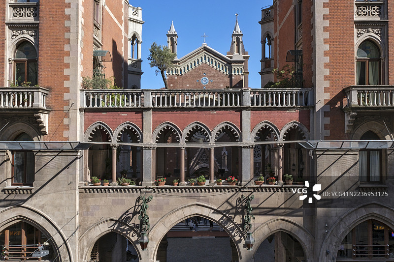 伊斯坦布尔贝伊奥卢区的圣安东尼帕多瓦教堂图片素材