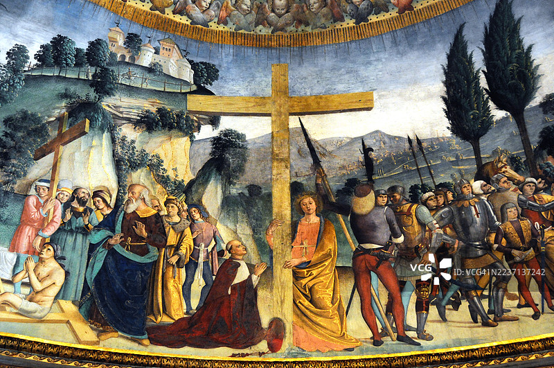 耶路撒冷圣十字大教堂 - 拱顶壁画 - 圣海伦娜发现圣十字架。图片素材