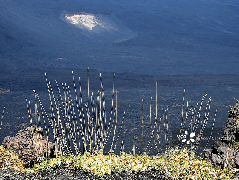 埃特纳山坡上的博韦谷图片素材
