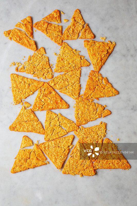 一群扁平的玉米片图片素材