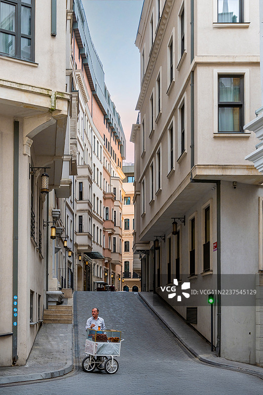 塔拉巴什的传统与革新图片素材