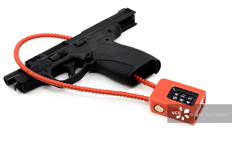 枪支的扳机锁，用于儿童安全图片素材