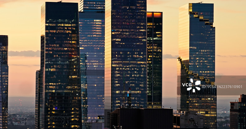 曼哈顿中城高楼日落航拍图片素材