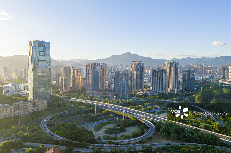 城市立交桥交通流量的航拍摄影图片素材