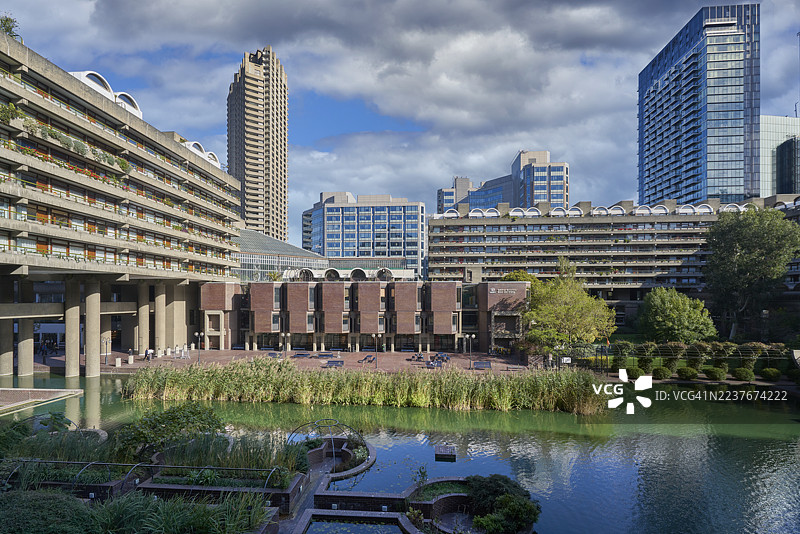 伦敦金融城的巴比肯住宅建筑群图片素材