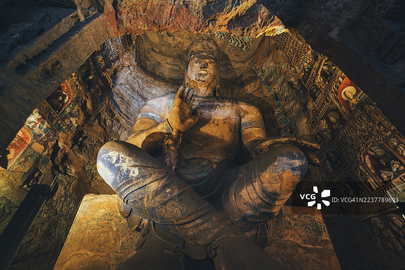 中国山西大同云冈石窟古佛像图片素材