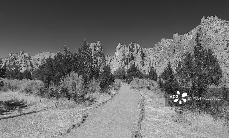 2025年8月4日 北点小径 - 俄勒冈州特尔本的史密斯岩州立公园图片素材