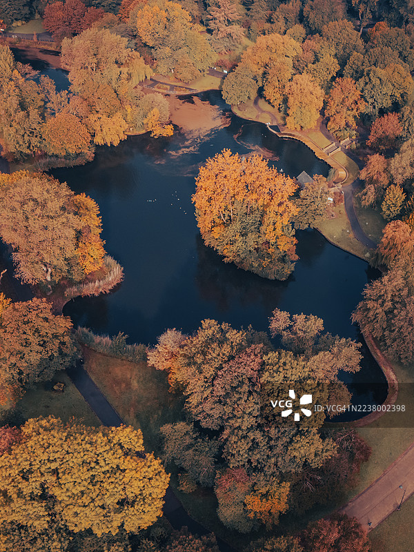 斯托克波特的汉利公园秋景图片素材