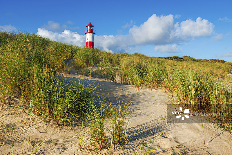利斯特灯塔，位于埃伦博根，晨光，晨间氛围，沙丘，北海岛屿，叙尔特图片素材