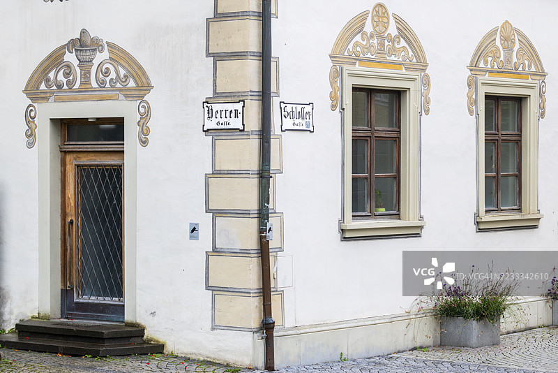 列支敦士登宫，历史建筑，带有绘画的立面，海伦加斯，费尔德基希，福拉尔贝格，奥地利图片素材