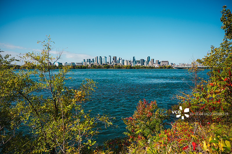 蒙特利尔市让-德拉波公园天际线景观图片素材