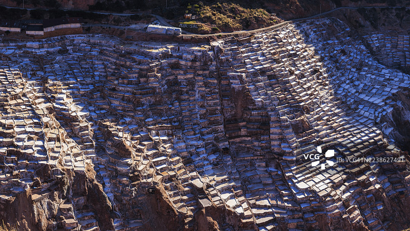 秘鲁圣谷马拉斯的马拉斯盐田图片素材